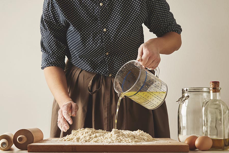 Usando aceite en repostería